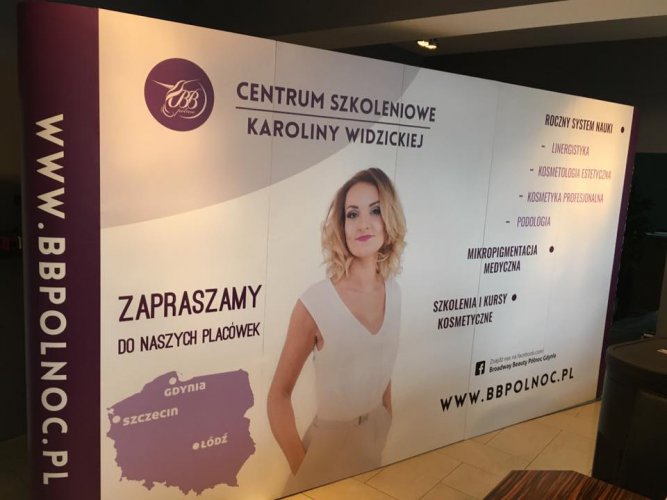 Centrum medyczne - Ścianka prosta